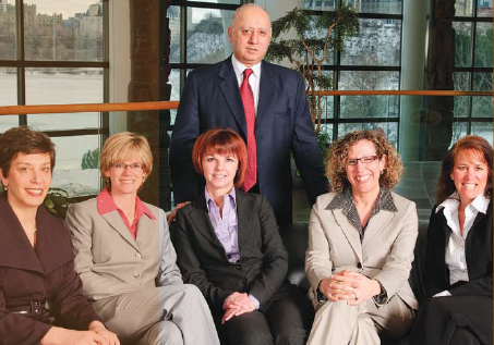 Une photographie de l'équipe de gestion du BOA.